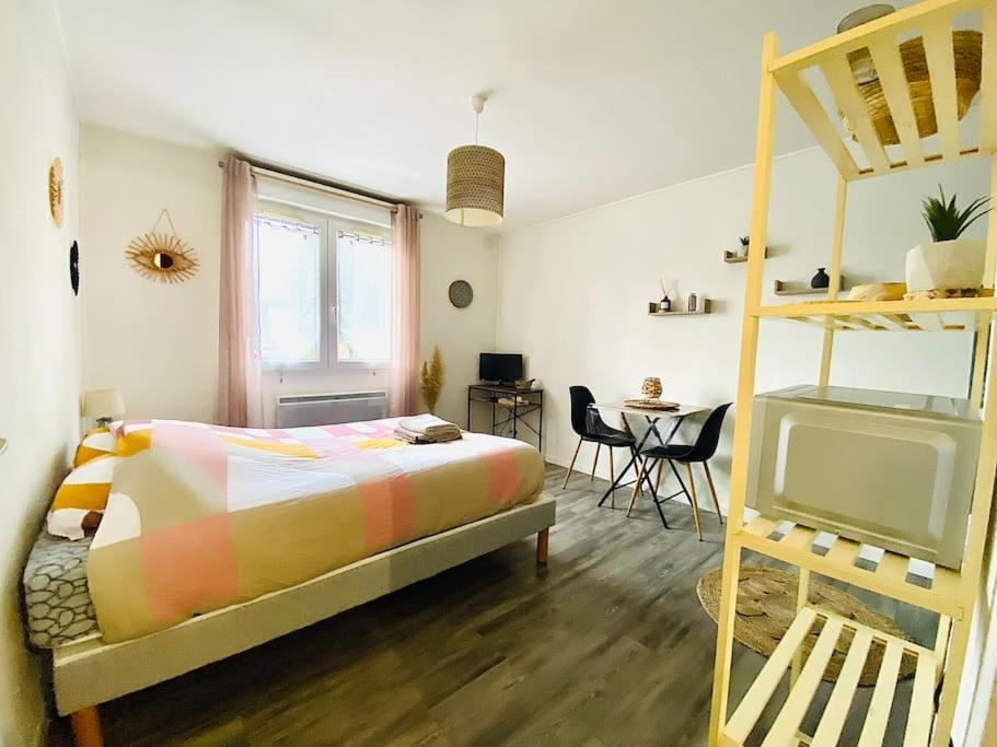Ferienwohnung Au Calme Confort & Proche Centre Le Mans Exterior foto