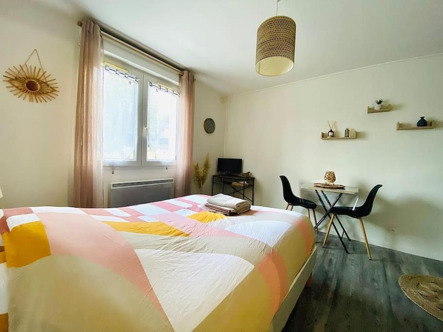Ferienwohnung Au Calme Confort & Proche Centre Le Mans Exterior foto